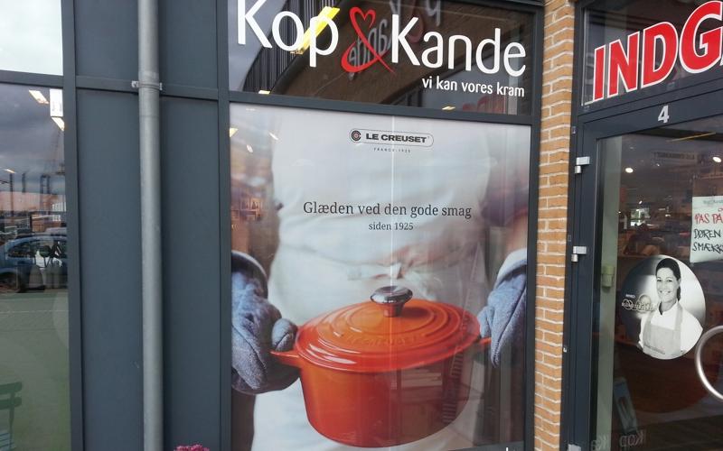 window grafic - folie du kan se ud af men ikke ind